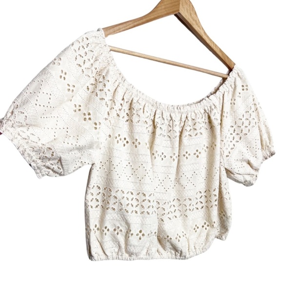 New with Tags Women's Buffalo David Bitton Fig Eyelet Cream Short Sleeve Blouse - Picture 3 of 16